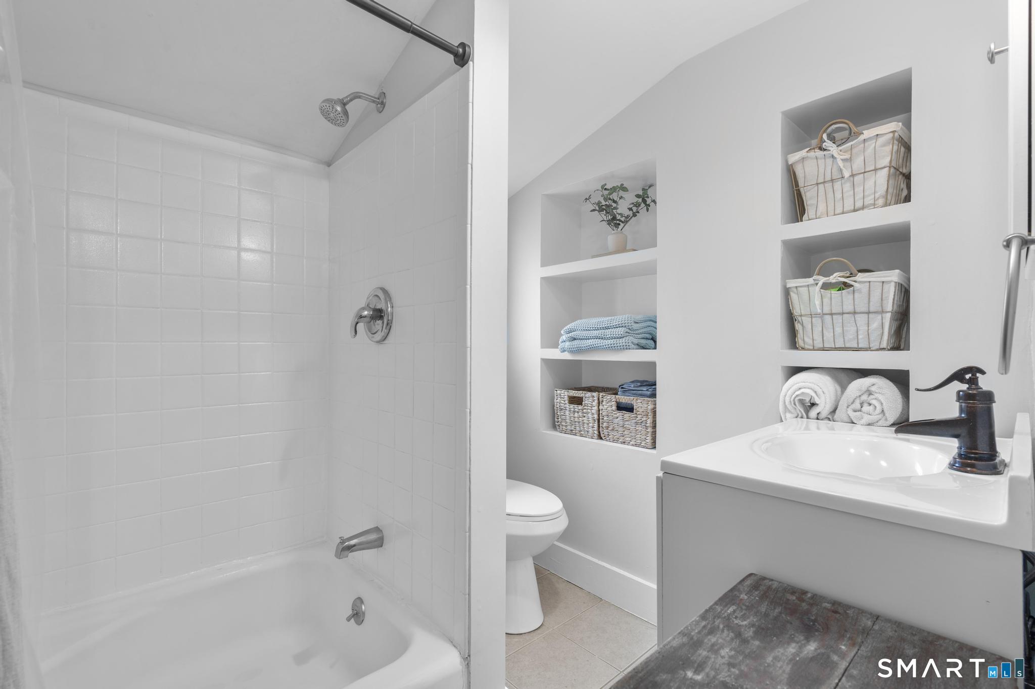 60 Shinnacock Trail Shelton CT 06484