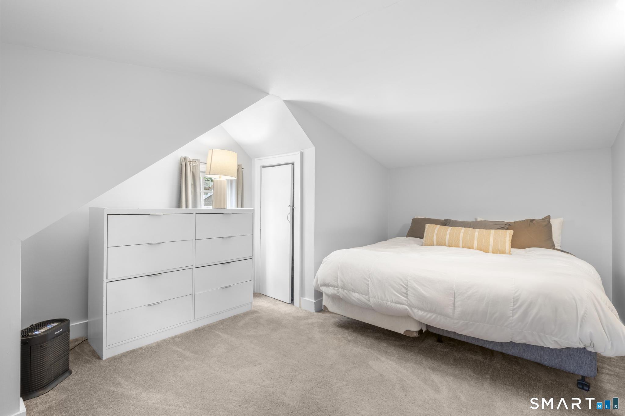 60 Shinnacock Trail Shelton CT 06484