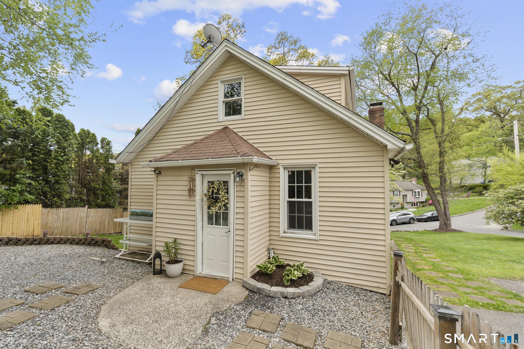 60 Shinnacock Trail Shelton CT 06484