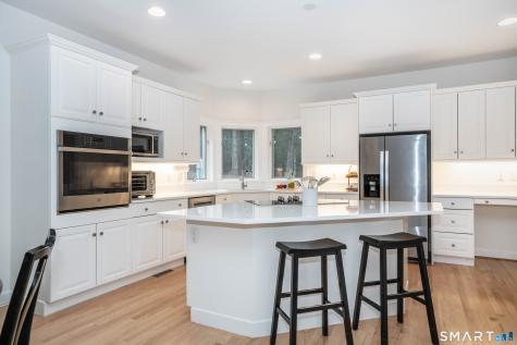17 Stillwood Chase Simsbury CT 06089
