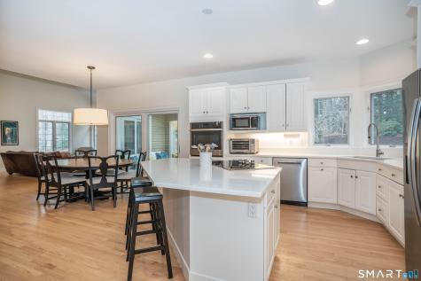 17 Stillwood Chase Simsbury CT 06089