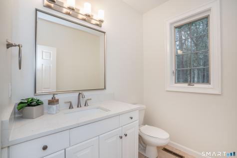 17 Stillwood Chase Simsbury CT 06089