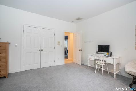 17 Stillwood Chase Simsbury CT 06089