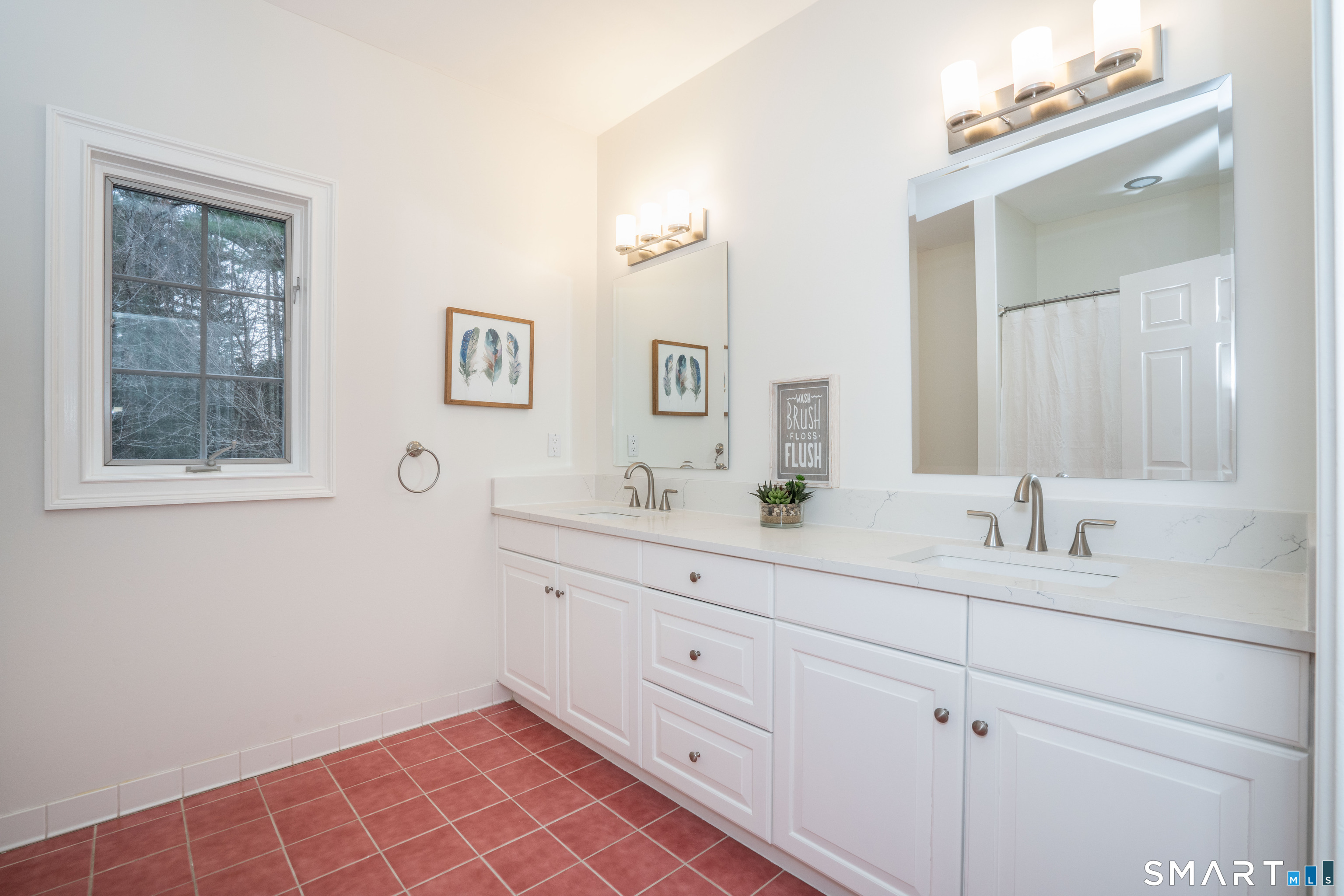 17 Stillwood Chase Simsbury CT 06089