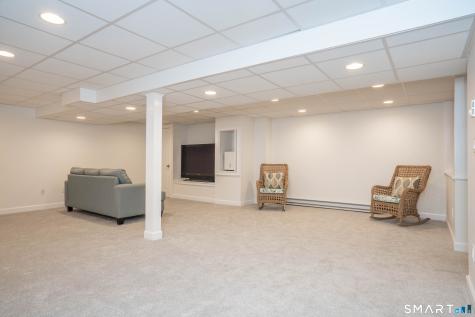 17 Stillwood Chase Simsbury CT 06089