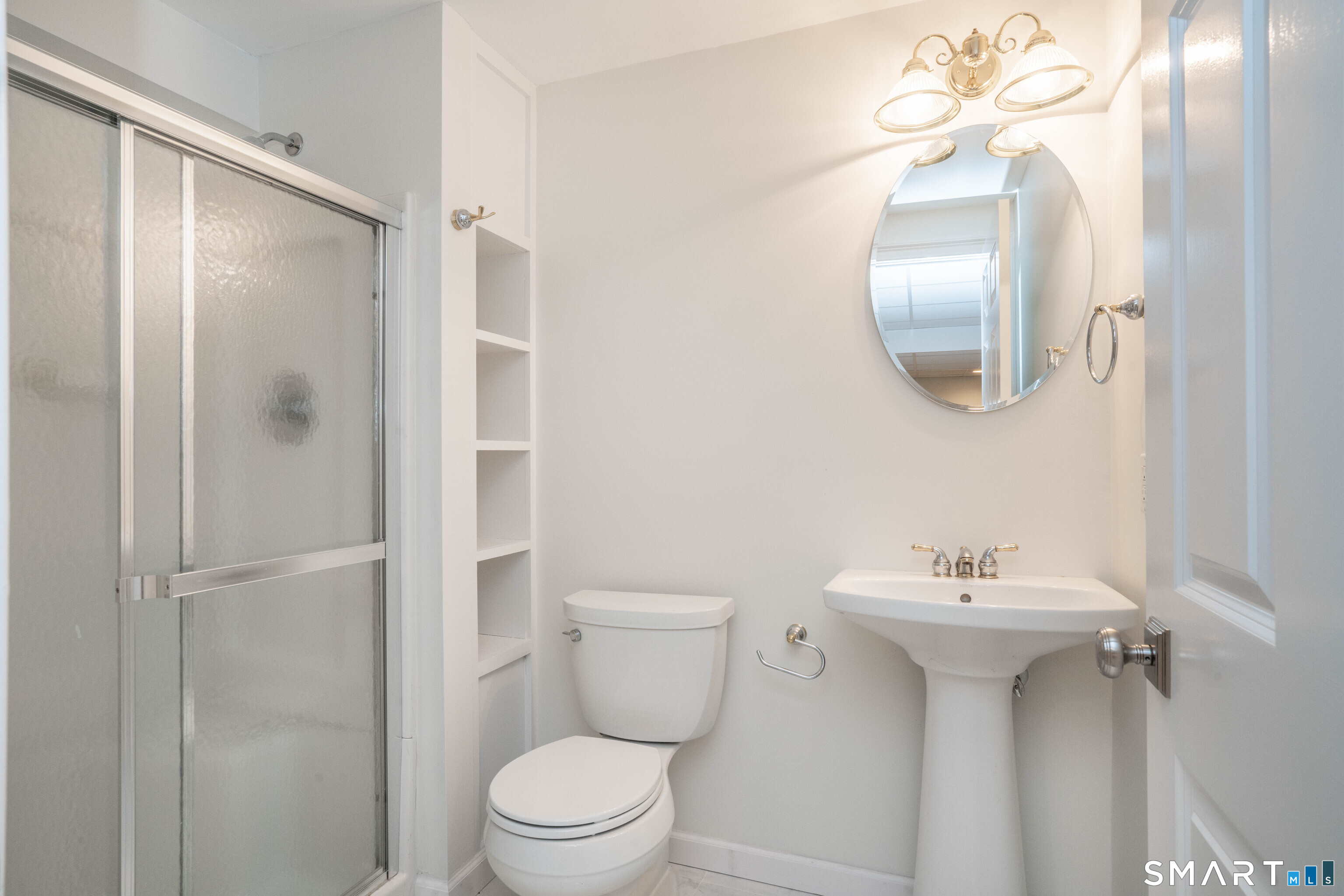 17 Stillwood Chase Simsbury CT 06089