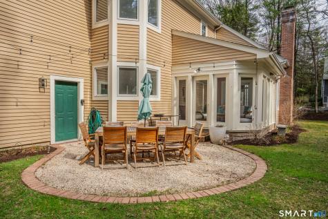 17 Stillwood Chase Simsbury CT 06089