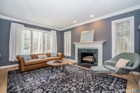 17 Stillwood Chase Simsbury CT 06089