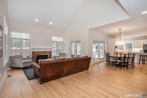 17 Stillwood Chase Simsbury CT 06089