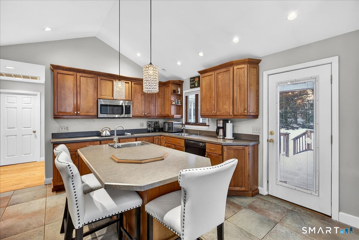 30 Highwood Avenue Hamden CT 06514