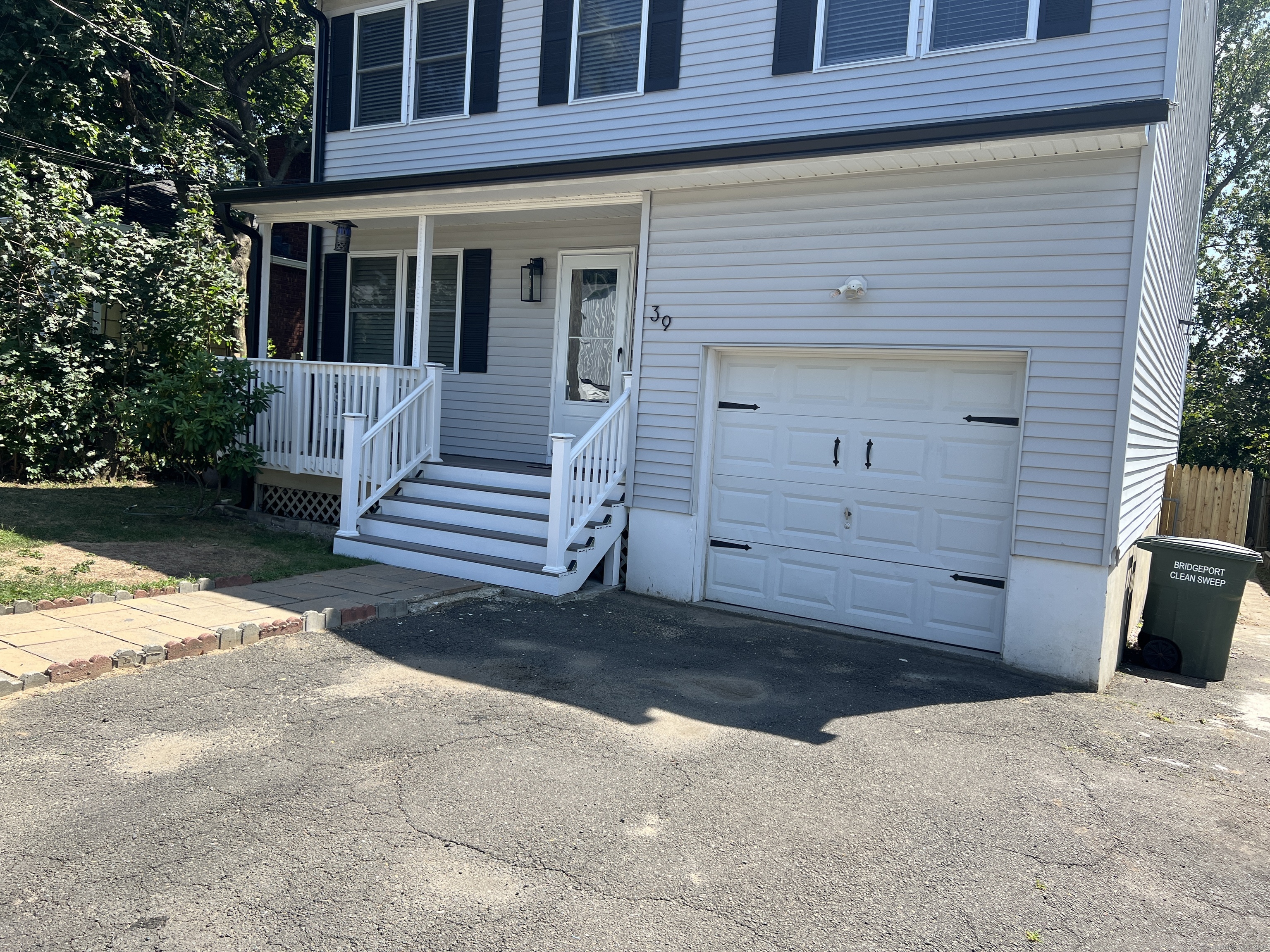 39 Moffitt Street Bridgeport CT 06606