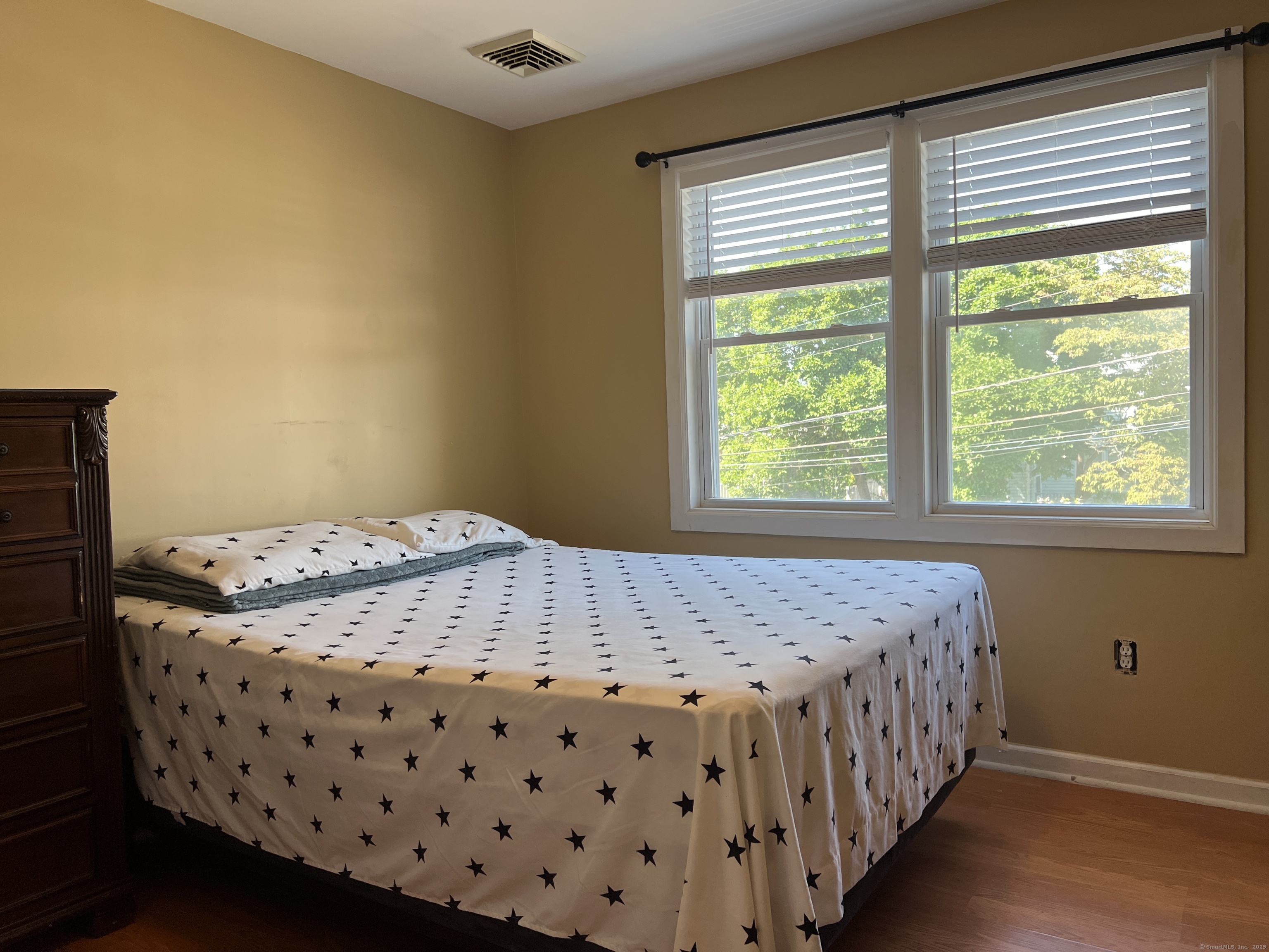 39 Moffitt Street Bridgeport CT 06606