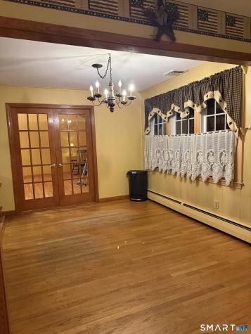 112 Maple Street Seymour CT 06483