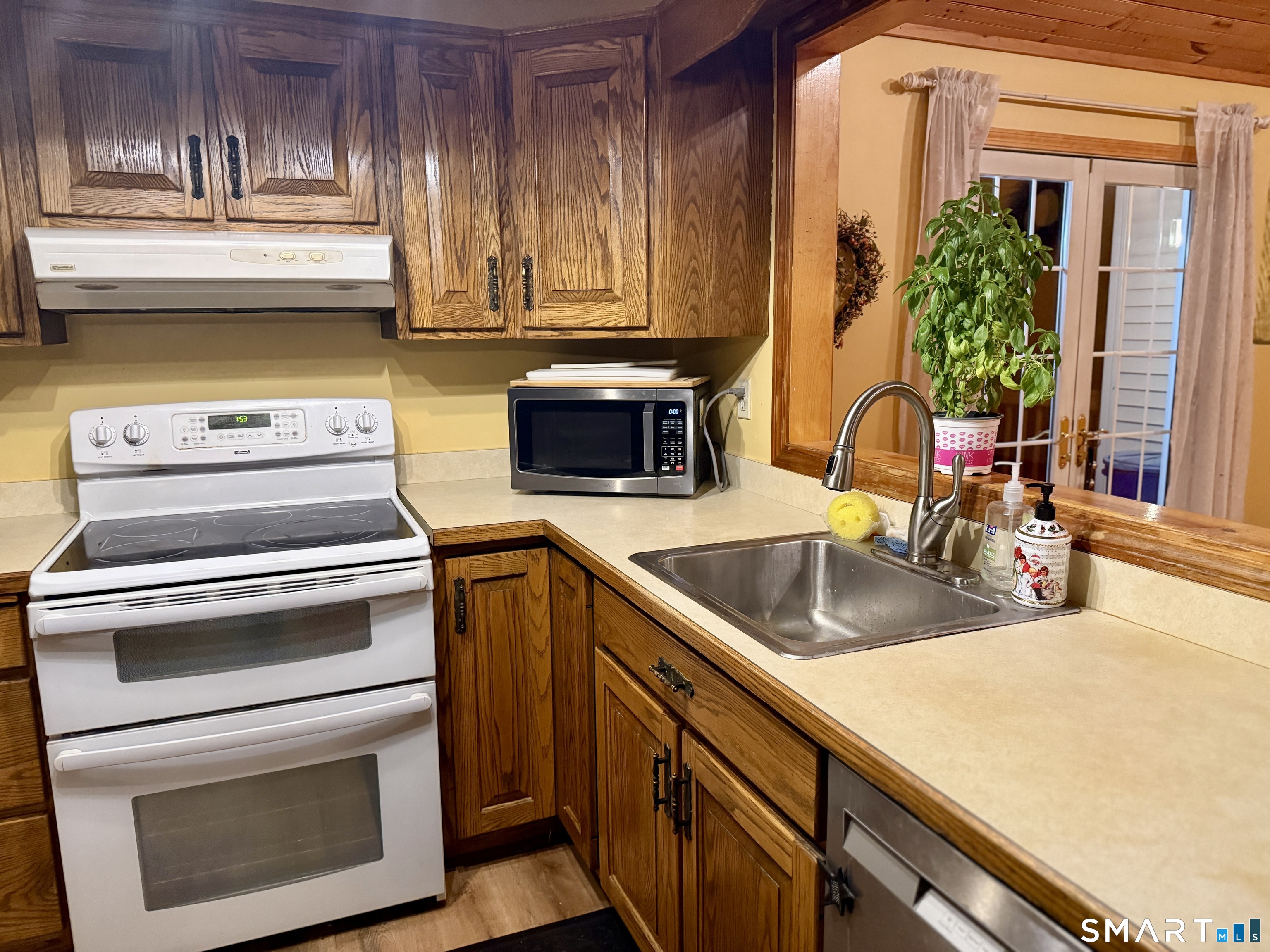 112 Maple Street Seymour CT 06483