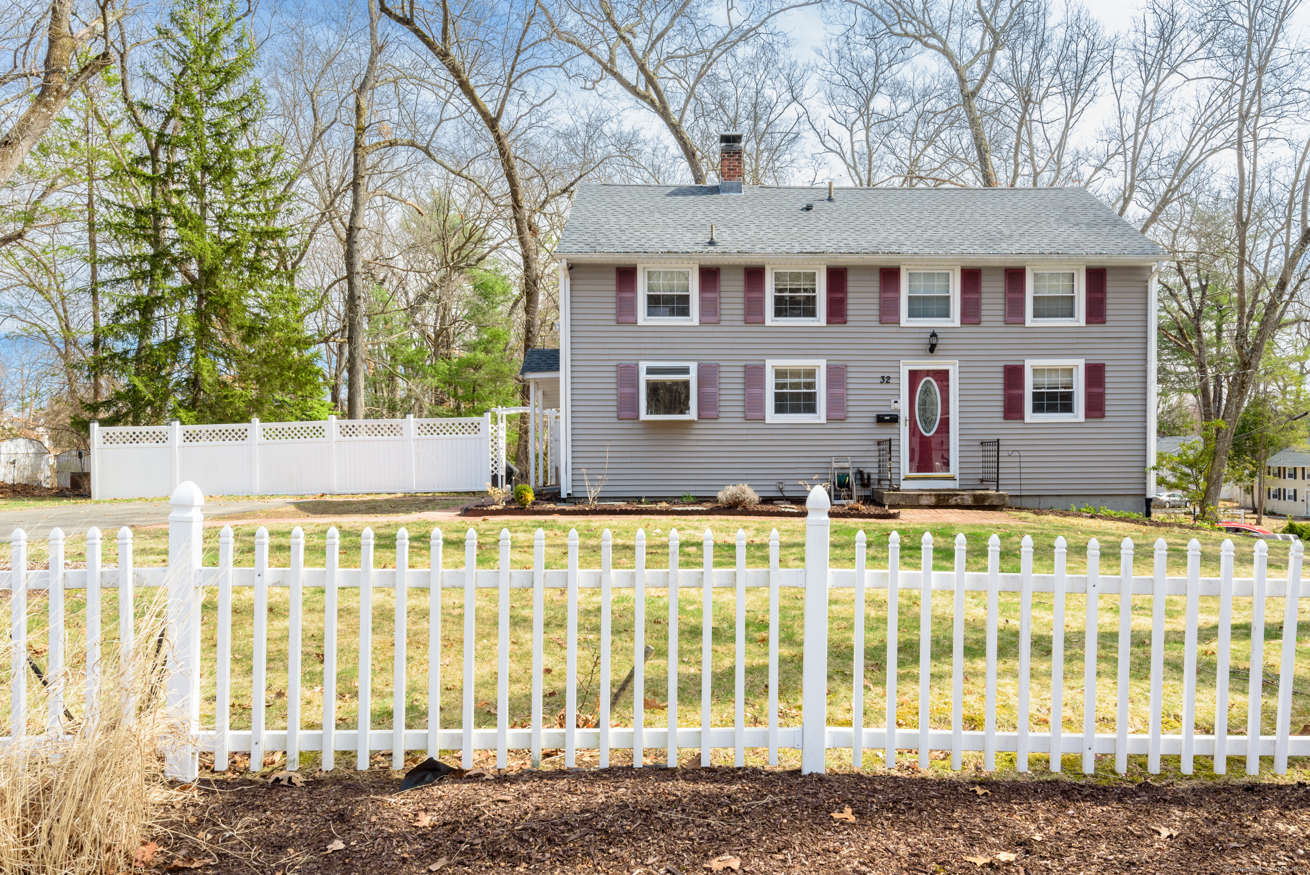 32 Walker Lane Bloomfield CT 06002