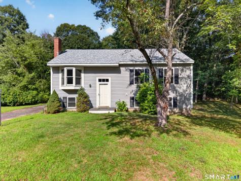 6 Hemlock Circle Clinton CT 06413