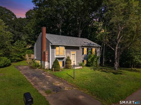 6 Hemlock Circle Clinton CT 06413