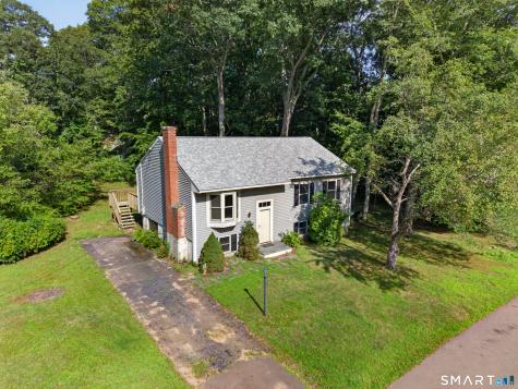 6 Hemlock Circle Clinton CT 06413