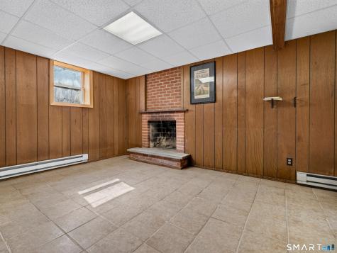 6 Hemlock Circle Clinton CT 06413