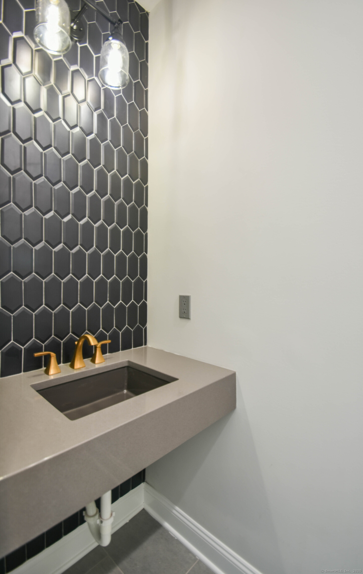 1481 Marion Road Cheshire CT 06410