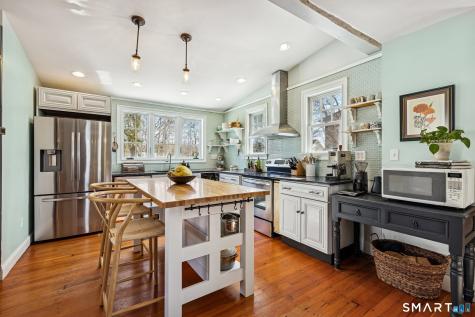 27 Park Place East Haven CT 06512