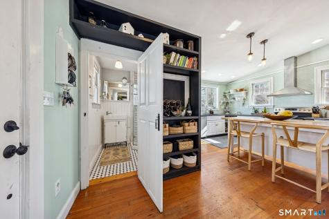 27 Park Place East Haven CT 06512