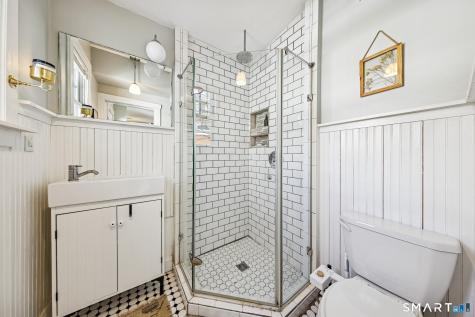 27 Park Place East Haven CT 06512