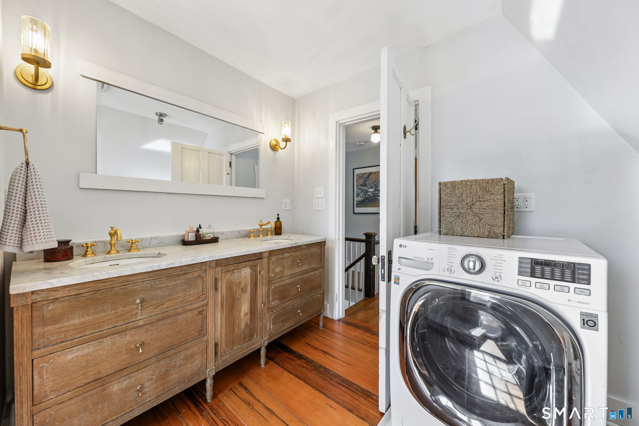 27 Park Place East Haven CT 06512