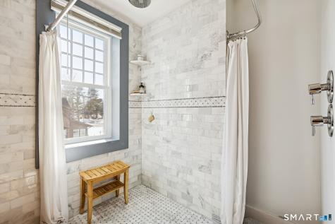 27 Park Place East Haven CT 06512