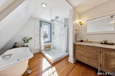 27 Park Place East Haven CT 06512