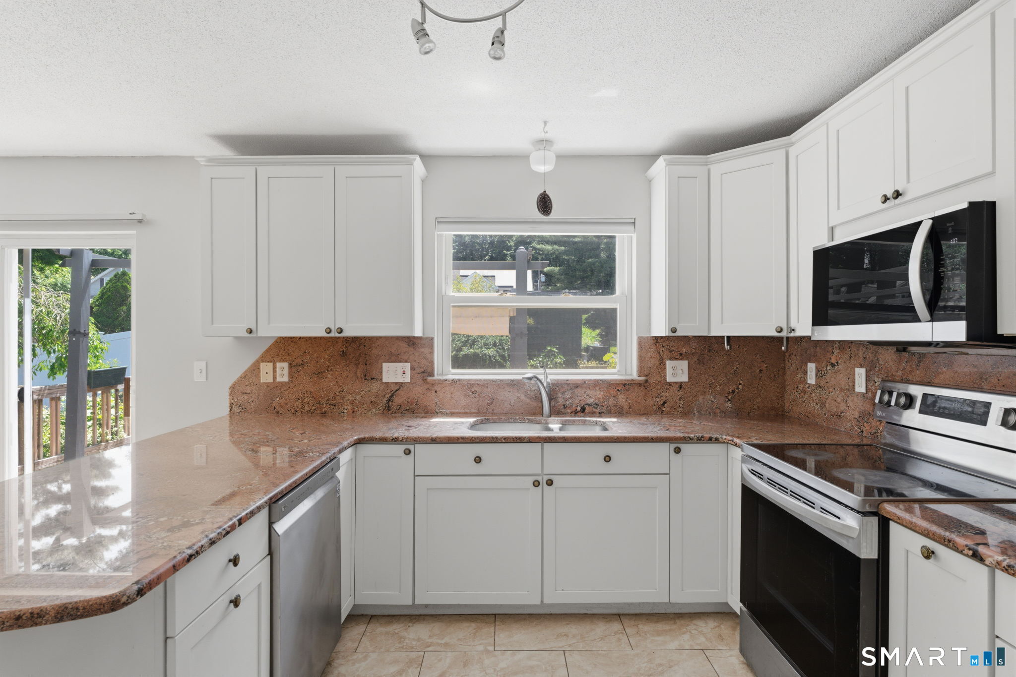 75 Burlington Road Farmington CT 06085
