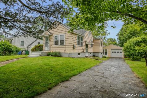 14 Tyler Place Waterford CT 06375