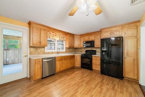 2 Lee Circle Bloomfield CT 06002