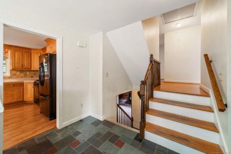 2 Lee Circle Bloomfield CT 06002