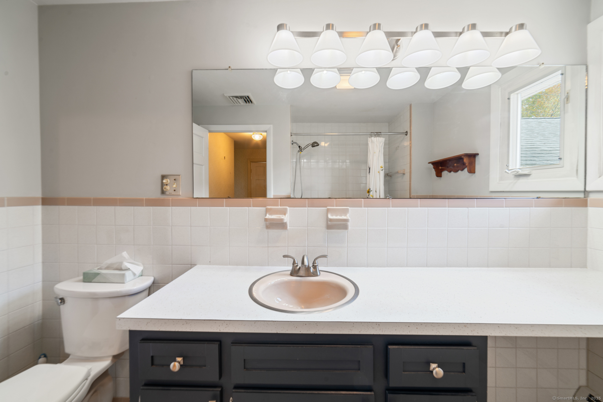 2 Lee Circle Bloomfield CT 06002