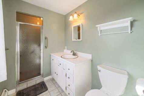 2 Lee Circle Bloomfield CT 06002