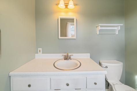 2 Lee Circle Bloomfield CT 06002