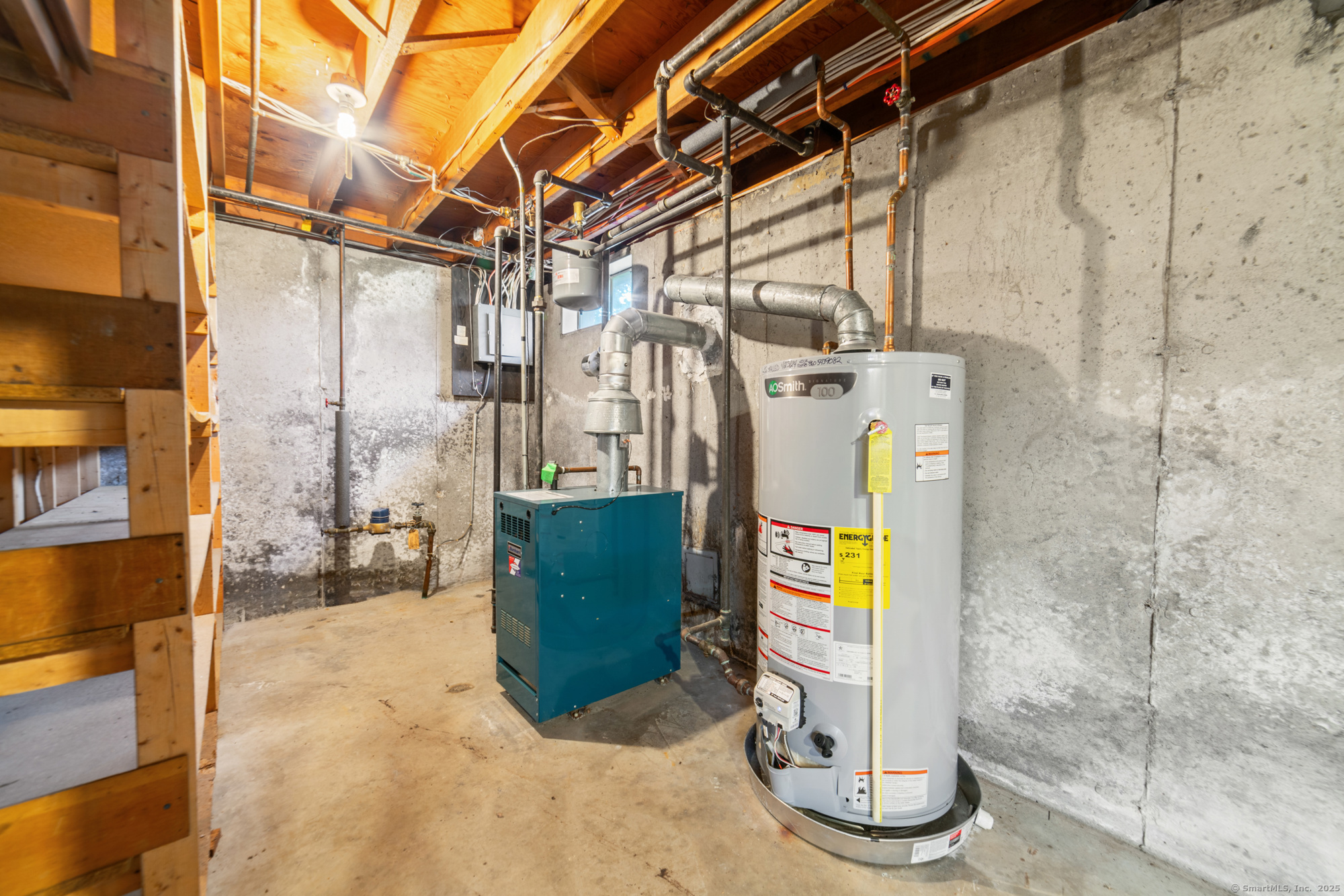 2 Lee Circle Bloomfield CT 06002