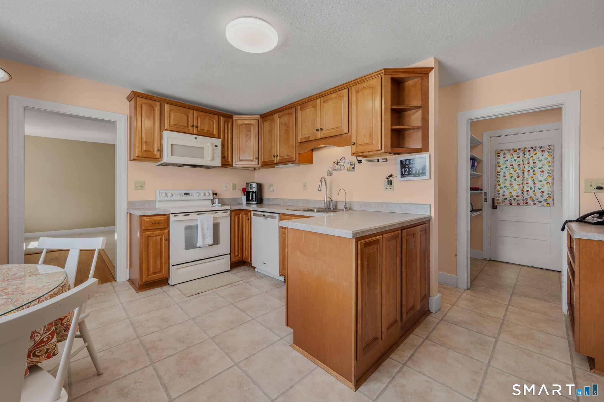 37 Gardner Avenue New London CT 06320