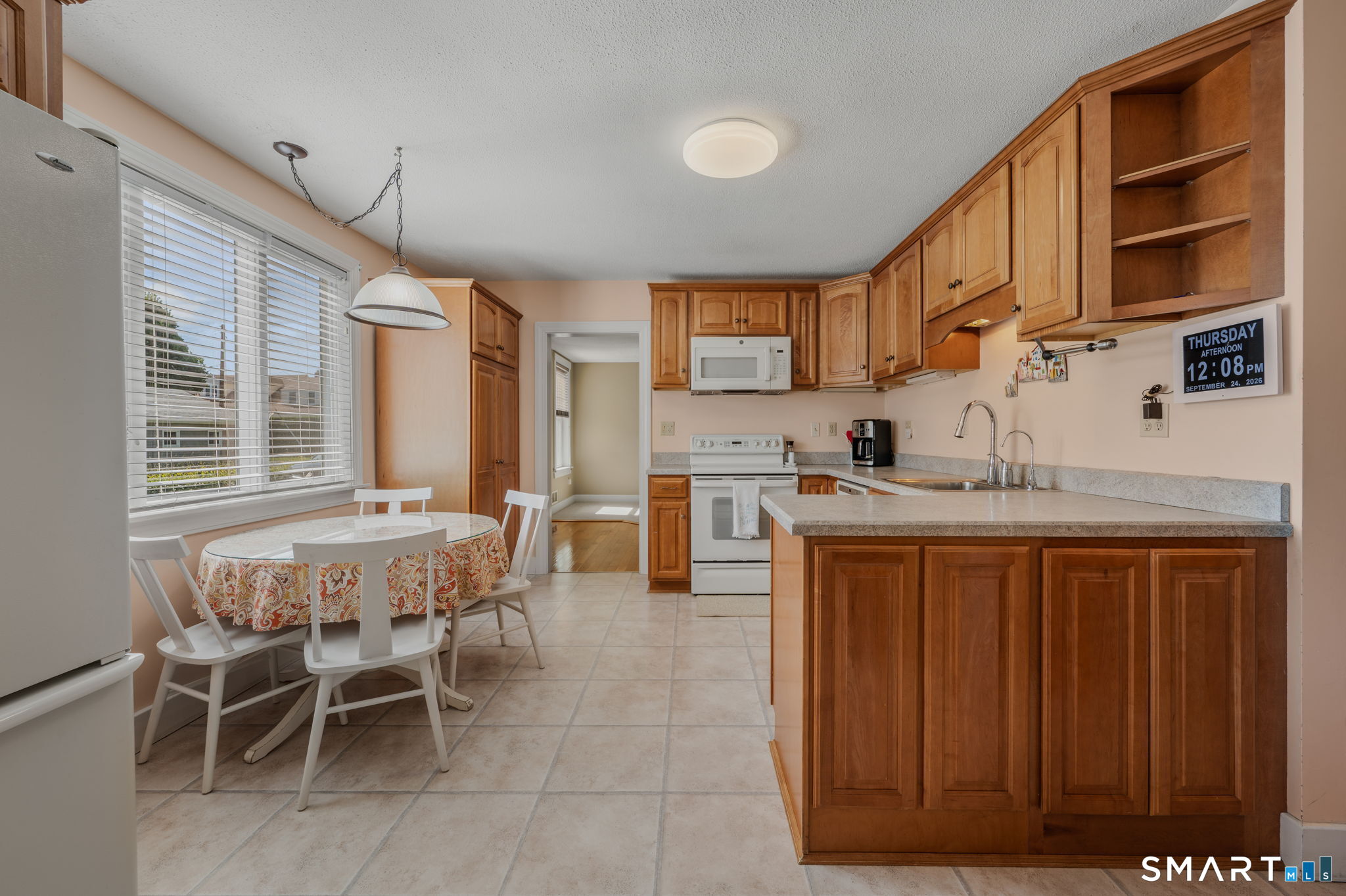 37 Gardner Avenue New London CT 06320