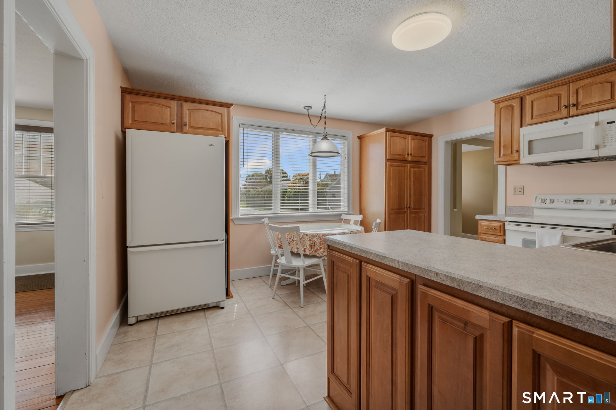 37 Gardner Avenue New London CT 06320