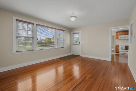 37 Gardner Avenue New London CT 06320