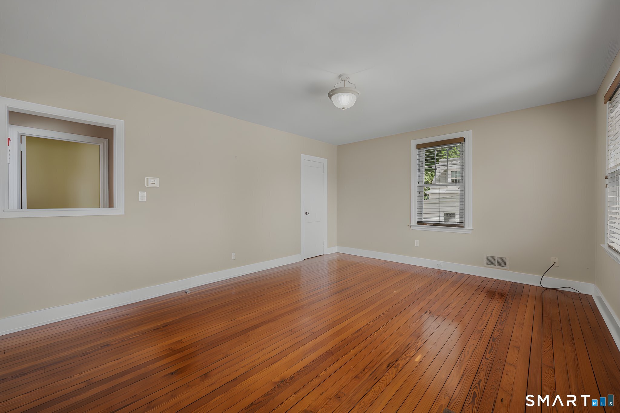 37 Gardner Avenue New London CT 06320