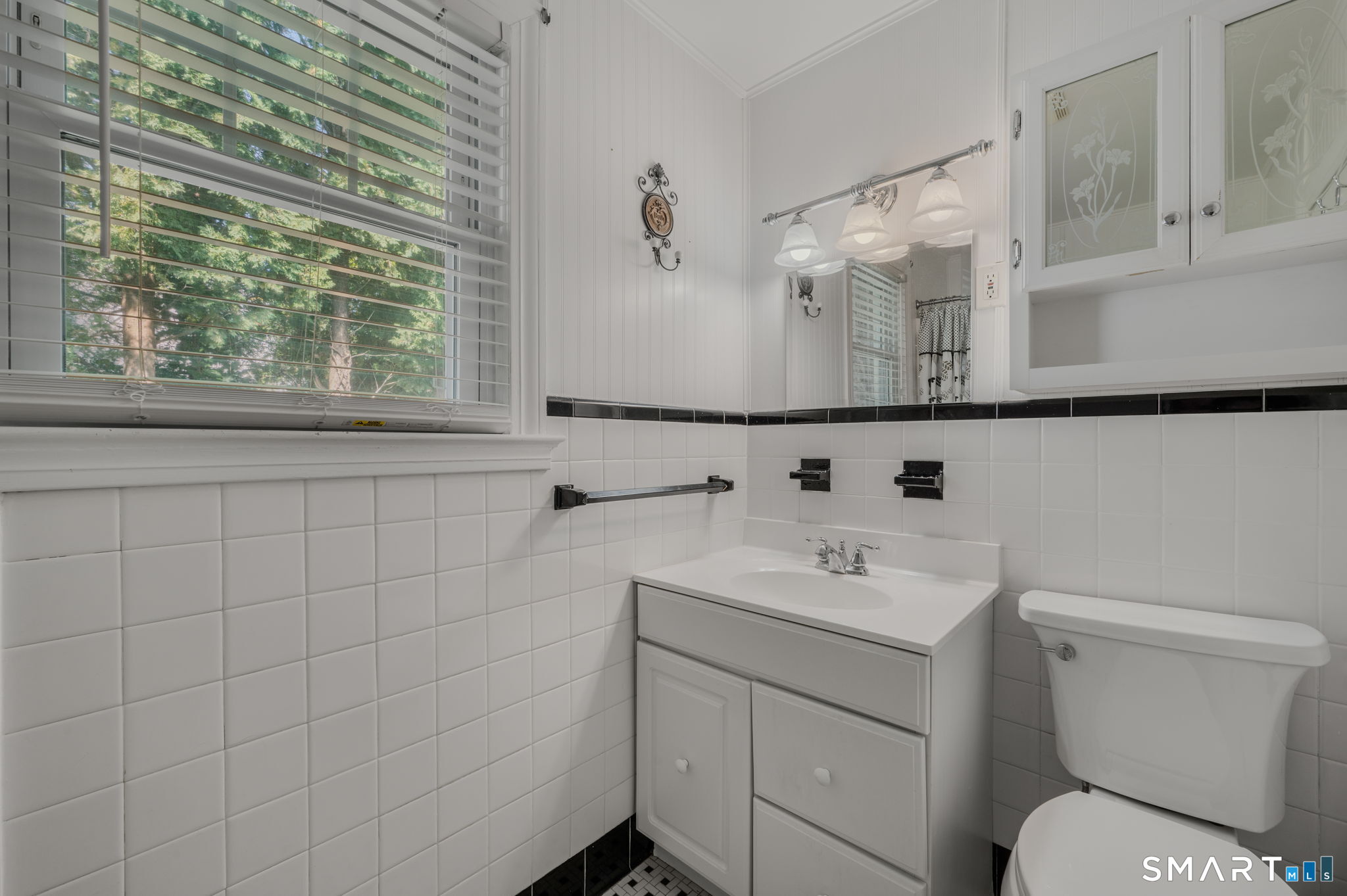 37 Gardner Avenue New London CT 06320