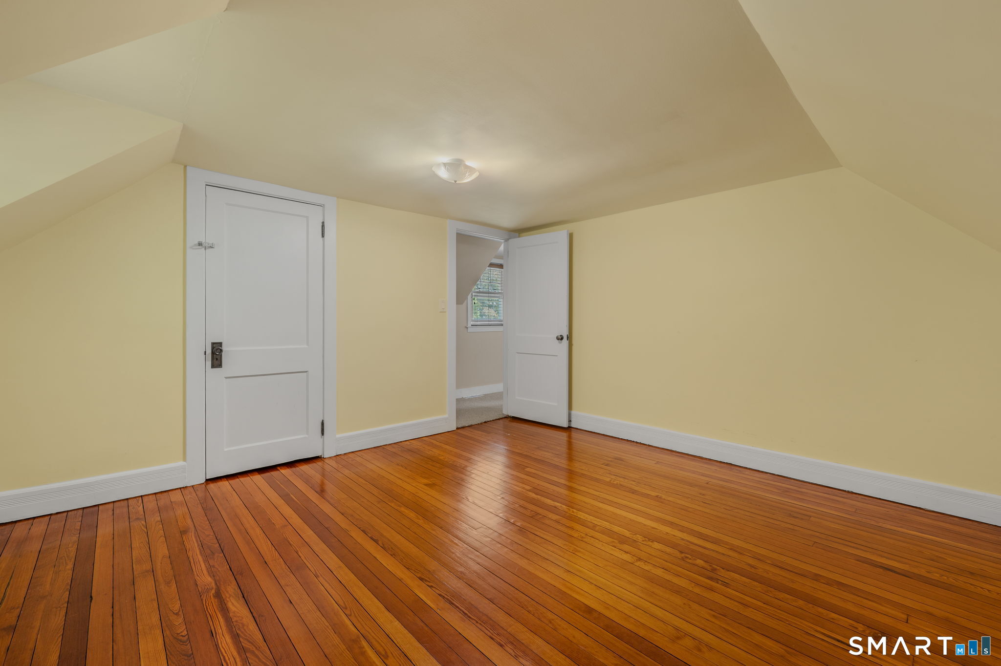 37 Gardner Avenue New London CT 06320