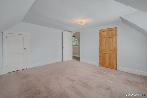 37 Gardner Avenue New London CT 06320