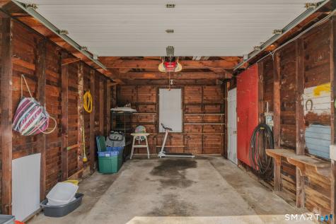 37 Gardner Avenue New London CT 06320