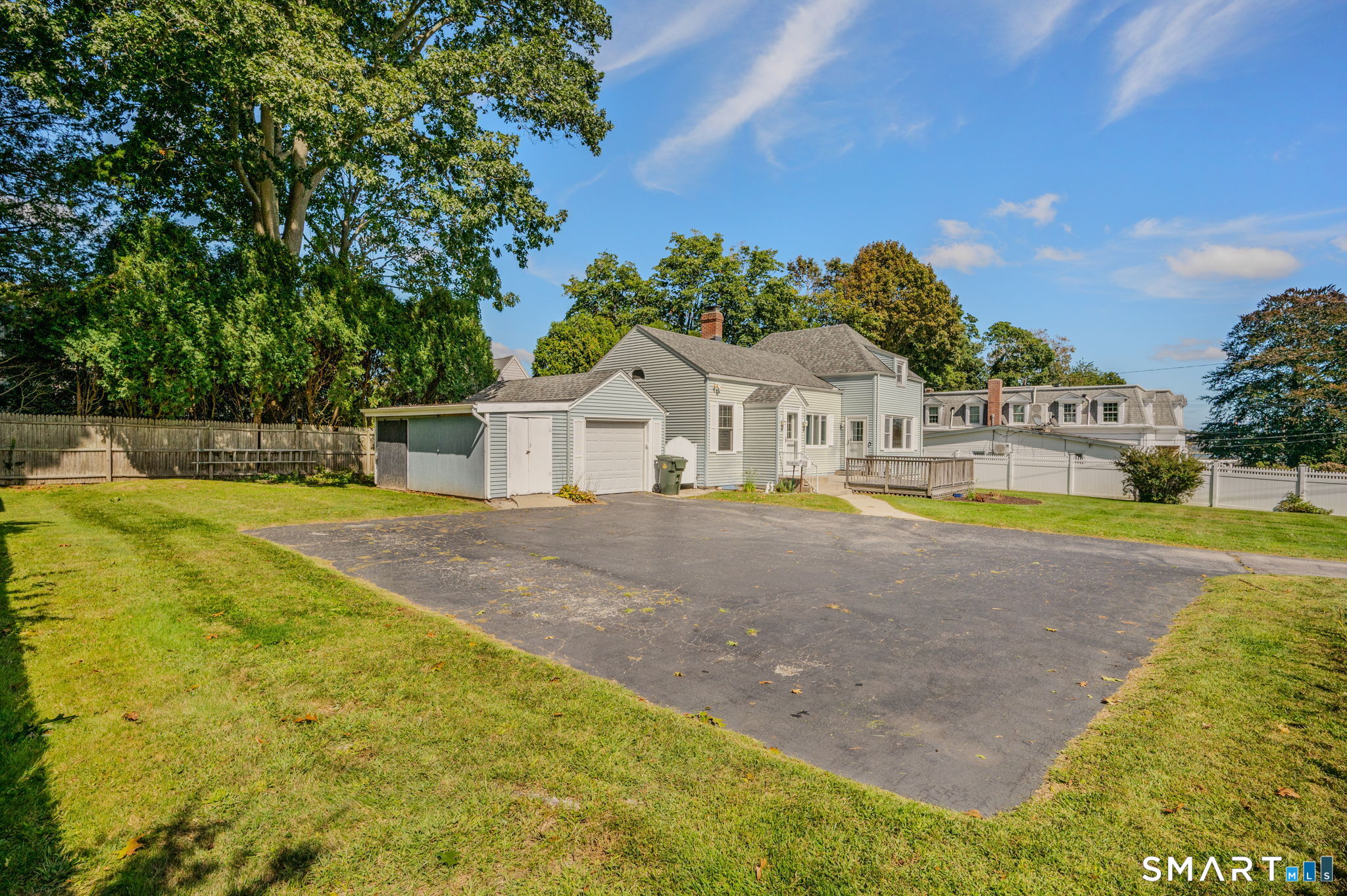 37 Gardner Avenue New London CT 06320