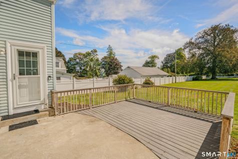 37 Gardner Avenue New London CT 06320
