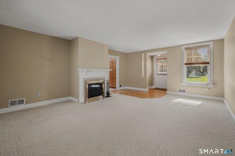 37 Gardner Avenue New London CT 06320